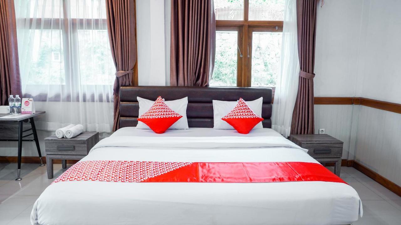 Oyo 1209 Tirtasari Nice Guesthouse Bandung Luaran gambar