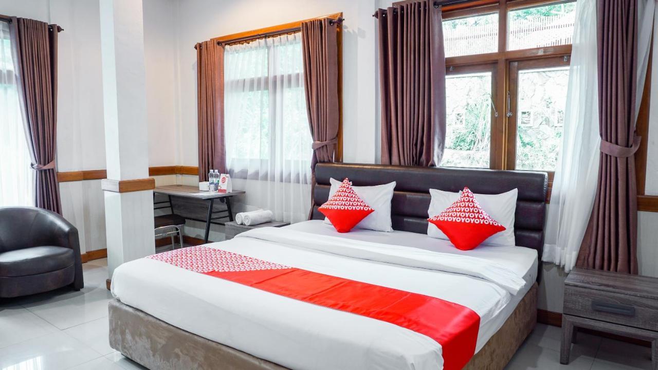 Oyo 1209 Tirtasari Nice Guesthouse Bandung Luaran gambar