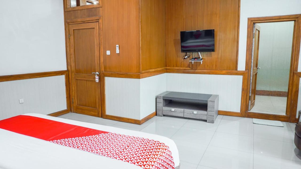 Oyo 1209 Tirtasari Nice Guesthouse Bandung Luaran gambar