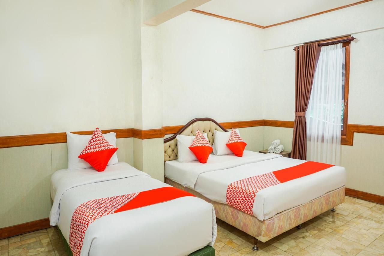 Oyo 1209 Tirtasari Nice Guesthouse Bandung Luaran gambar