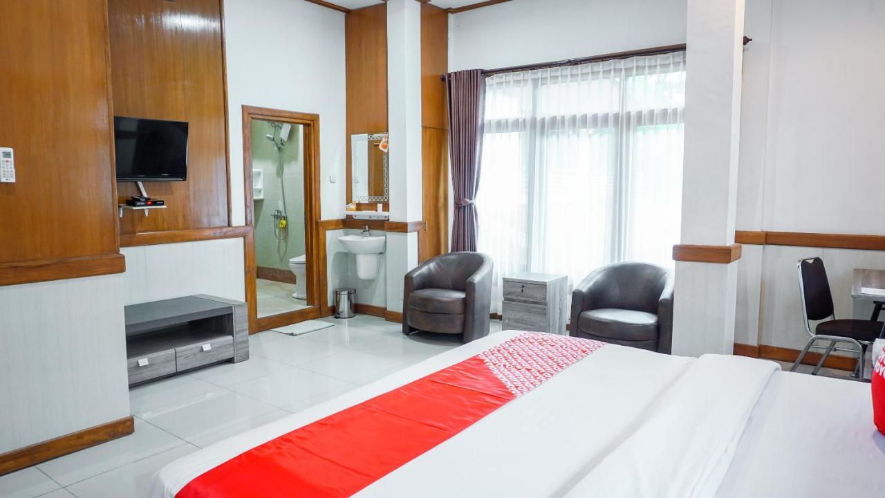 Oyo 1209 Tirtasari Nice Guesthouse Bandung Luaran gambar