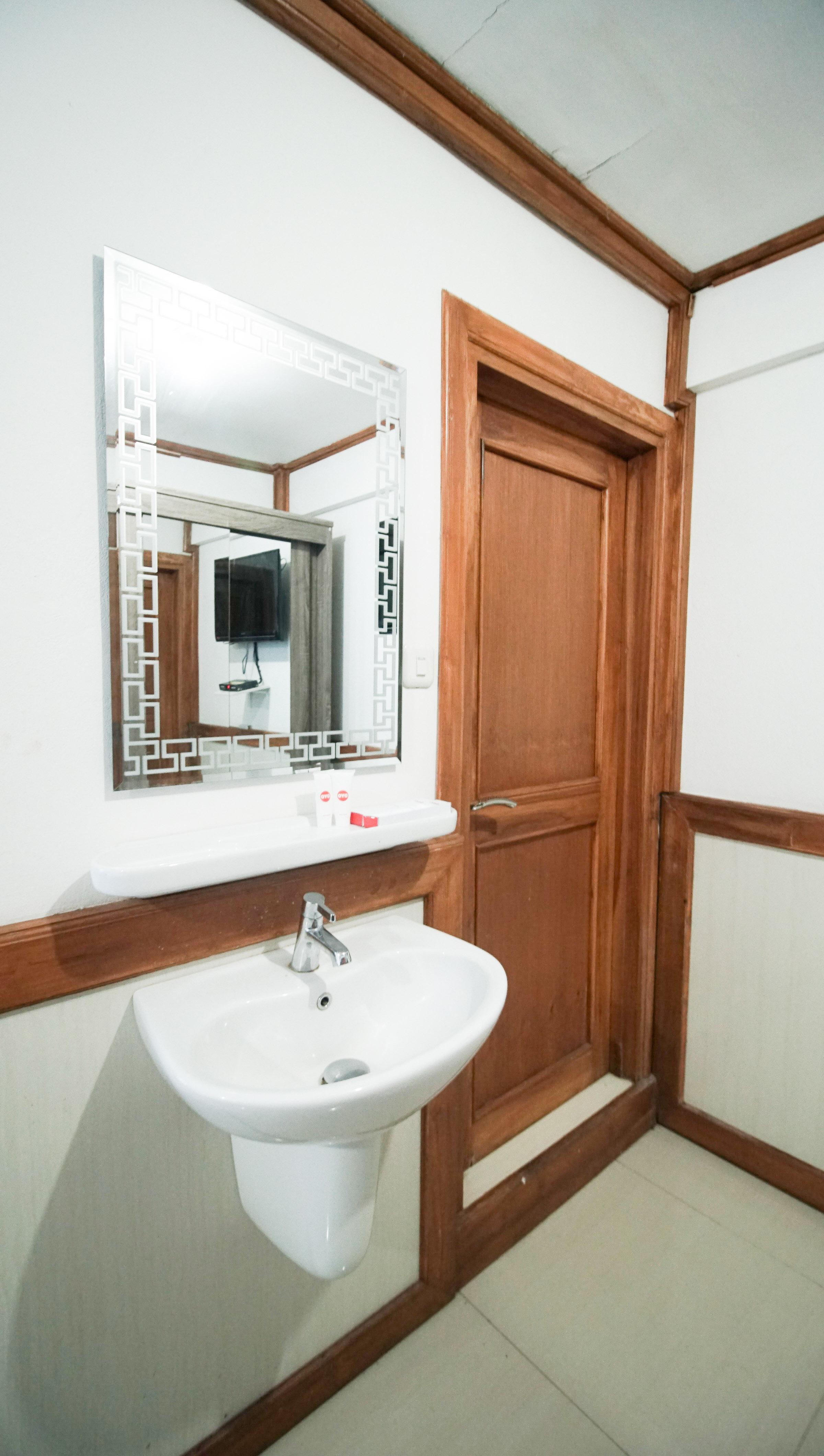 Oyo 1209 Tirtasari Nice Guesthouse Bandung Luaran gambar